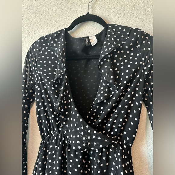 H&M Black Dress with White Dots DIVIDED Size 6 - Picture 5 of 9